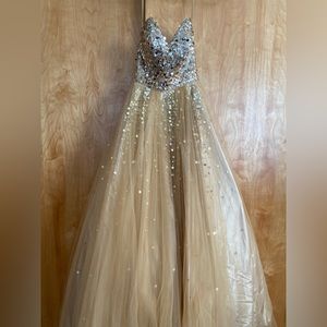 ❗️SOLD❗️Gold Strapless Ballgown Dress | Prom, Quinceañera, Sweet 16